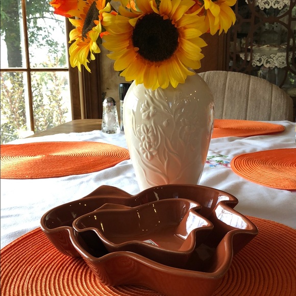 Cerutil stoneware Other - Cerutil Stoneware Leaf Dishes